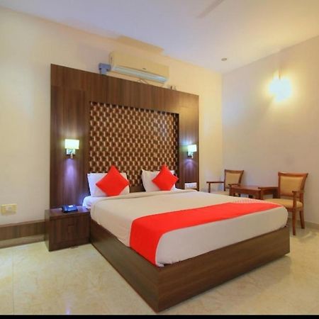 Grand Milestone Hotel Mysore Luaran gambar